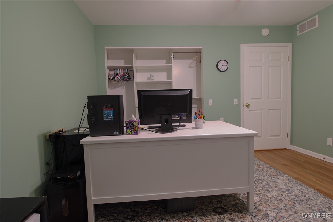 Chili, New York 14514, United States, 2 Bedrooms Bedrooms, ,2 BathroomsBathrooms,Residential,Active,221717