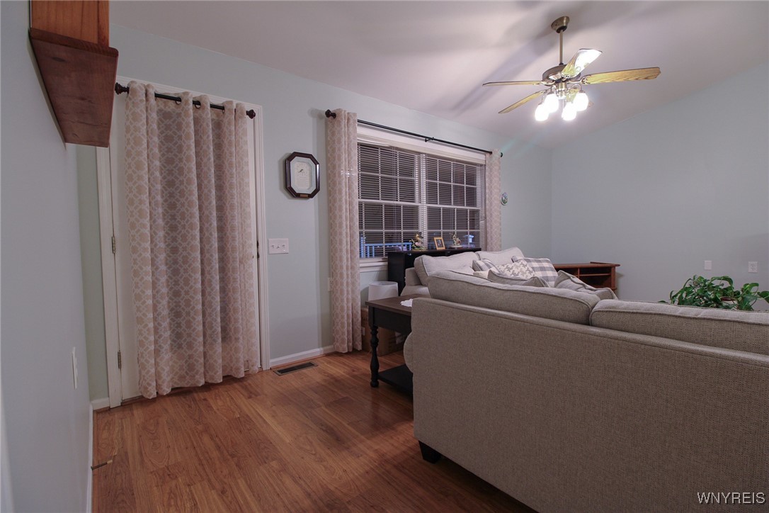 Chili, New York 14514, United States, 2 Bedrooms Bedrooms, ,2 BathroomsBathrooms,Residential,Active,221717