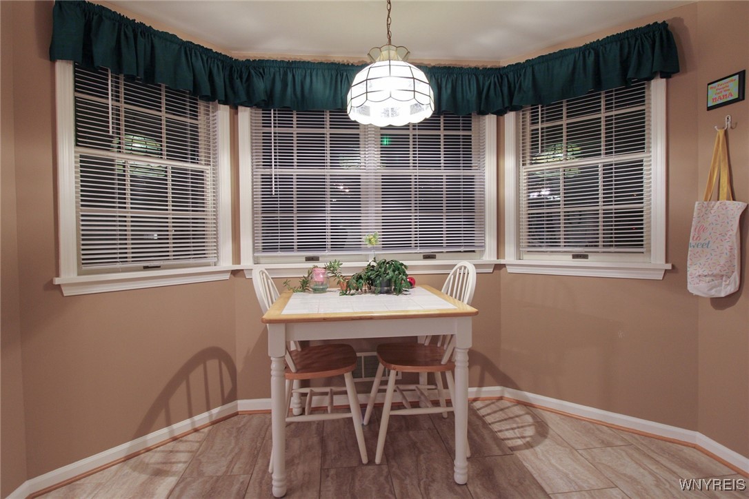 Chili, New York 14514, United States, 2 Bedrooms Bedrooms, ,2 BathroomsBathrooms,Residential,Active,221717