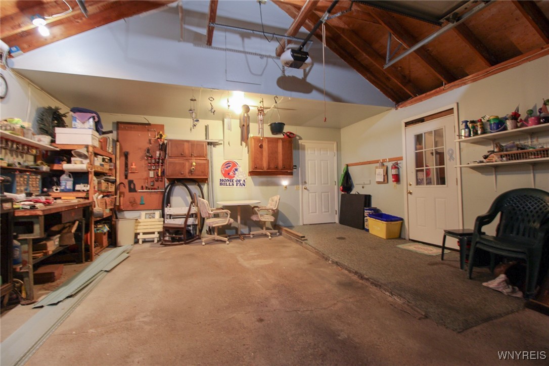 Chili, New York 14514, United States, 2 Bedrooms Bedrooms, ,2 BathroomsBathrooms,Residential,Active,221717