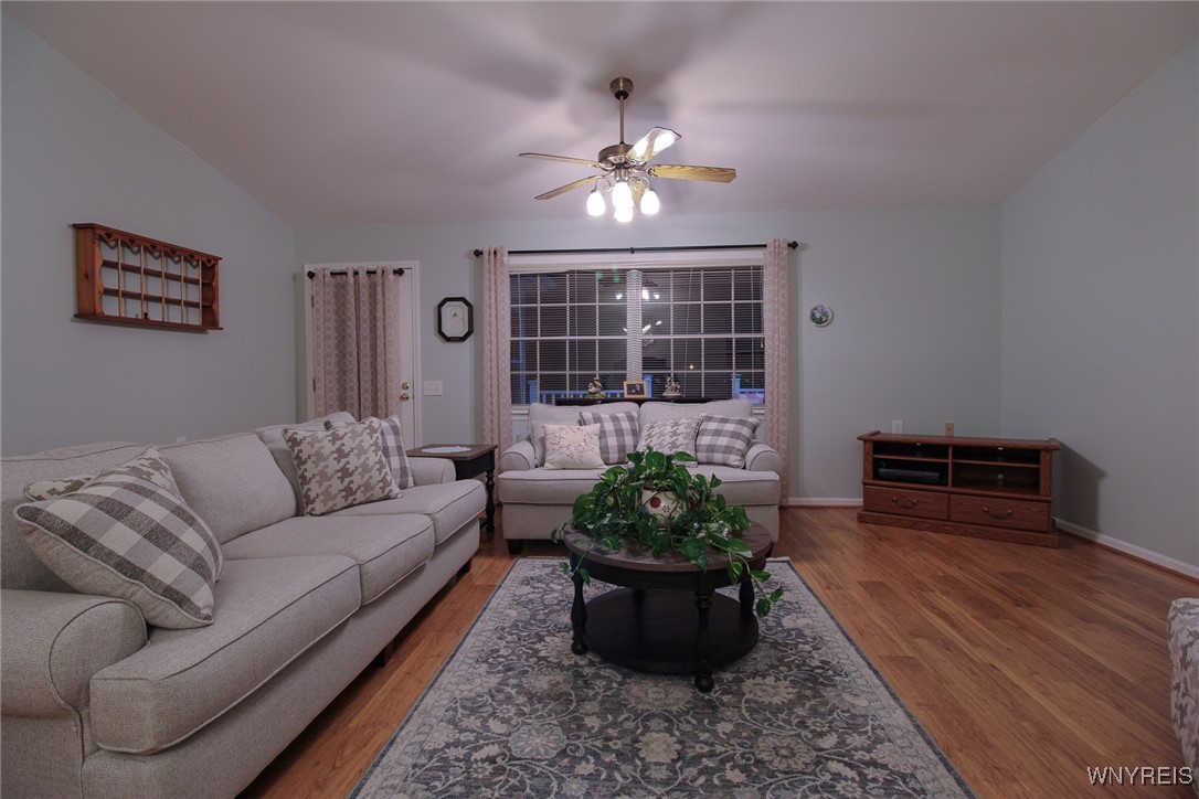 Chili, New York 14514, United States, 2 Bedrooms Bedrooms, ,2 BathroomsBathrooms,Residential,Active,221717