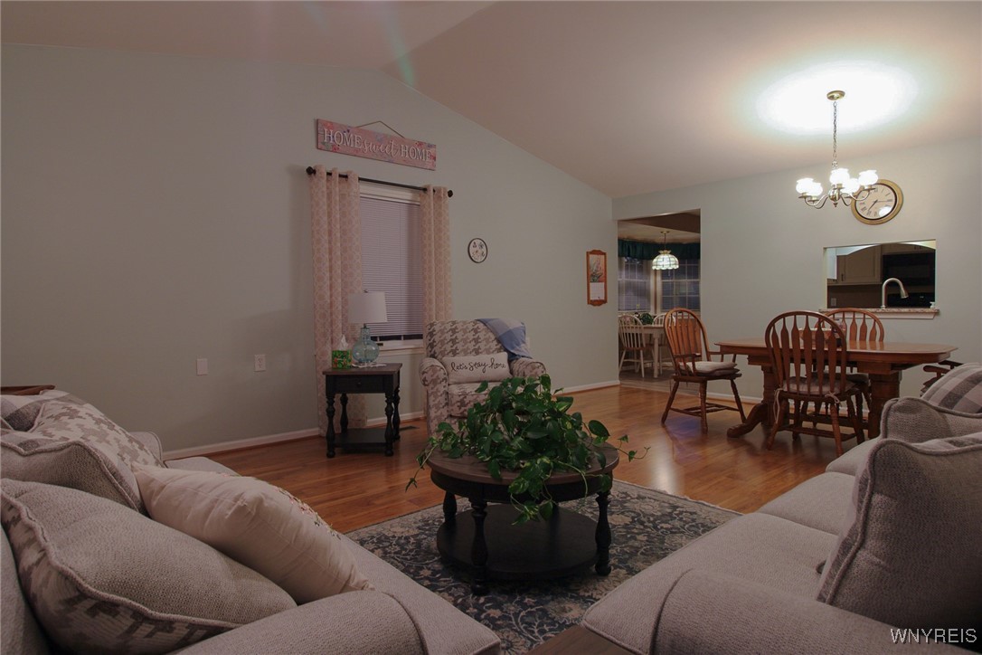 Chili, New York 14514, United States, 2 Bedrooms Bedrooms, ,2 BathroomsBathrooms,Residential,Active,221717