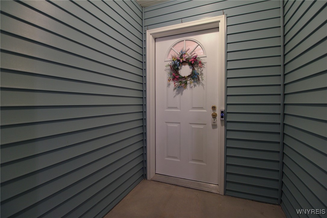 Chili, New York 14514, United States, 2 Bedrooms Bedrooms, ,2 BathroomsBathrooms,Residential,Active,221717