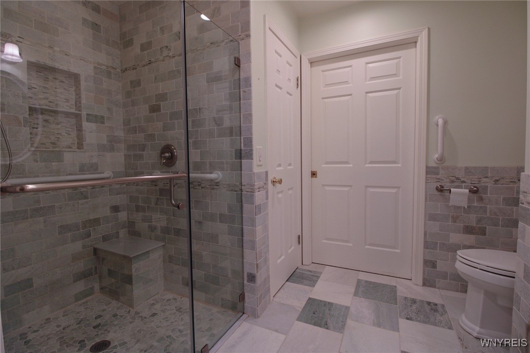 Chili, New York 14514, United States, 2 Bedrooms Bedrooms, ,2 BathroomsBathrooms,Residential,Active,221717