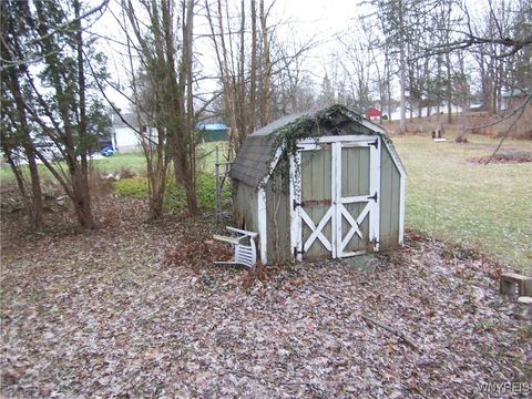 Tiny photo for 8 Lawrence Avenue, Pembroke, NY 14036 (MLS # B1655371)