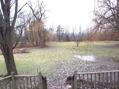 Tiny photo for 8 Lawrence Avenue, Pembroke, NY 14036 (MLS # B1655371)