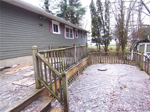 Tiny photo for 8 Lawrence Avenue, Pembroke, NY 14036 (MLS # B1655371)