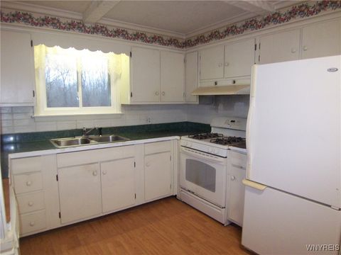 Tiny photo for 8 Lawrence Avenue, Pembroke, NY 14036 (MLS # B1655371)