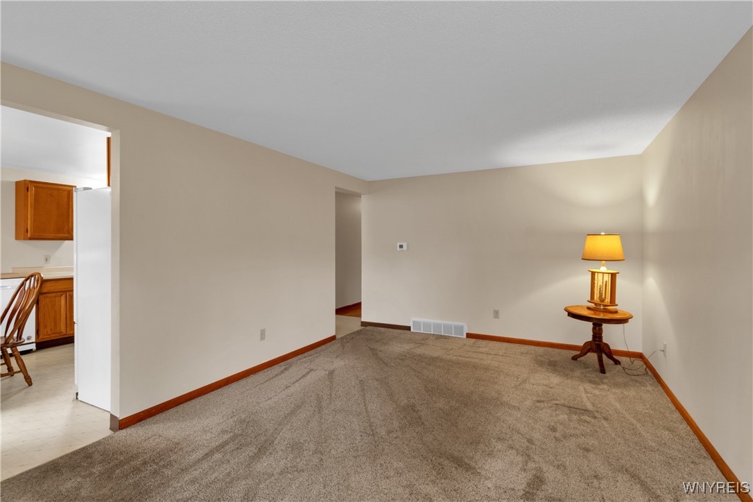 496 Wallace Avenue, North Tonawanda, New York image 6
