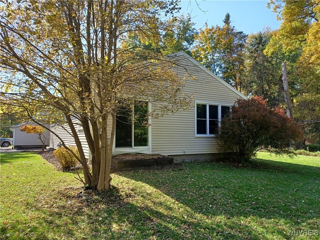 Photo of 31 Bastian Road, Brighton, NY 14623 (MLS # B1644076)
