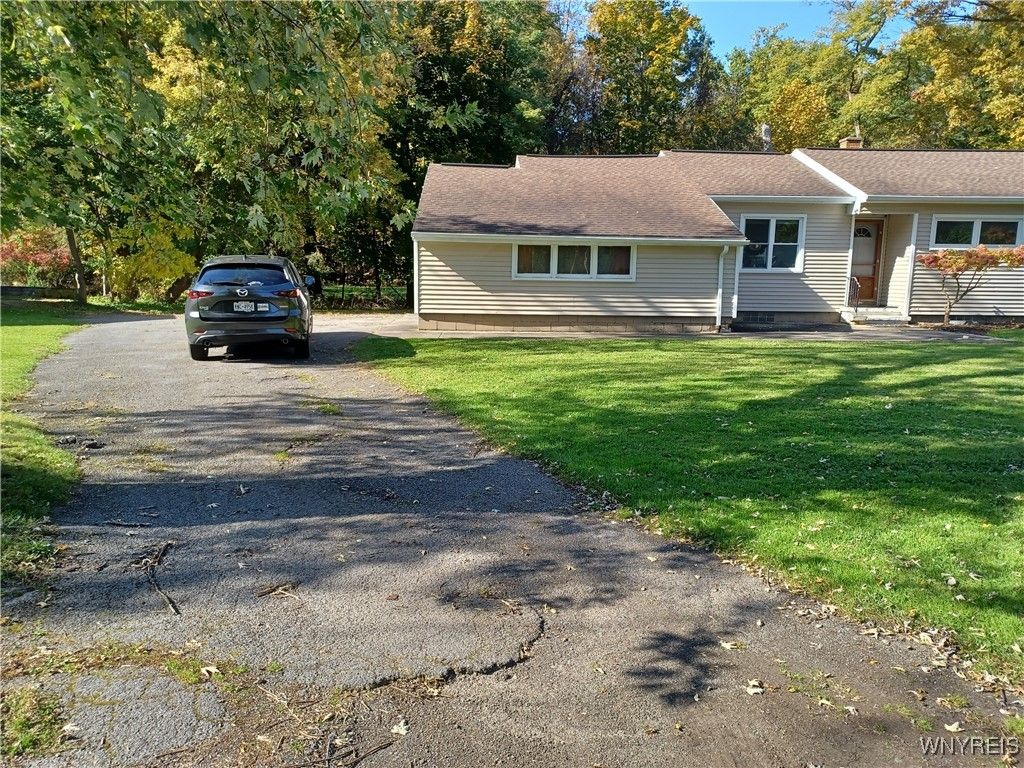 Photo of 31 Bastian Road, Brighton, NY 14623 (MLS # B1644076)