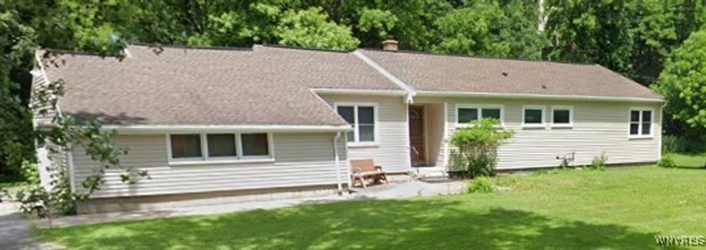 Photo of 31 Bastian Road, Brighton, NY 14623 (MLS # B1644076)