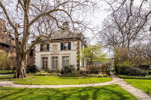 Photo of 771 W Ferry Street, Buffalo, NY 14222 (MLS # B1470094)