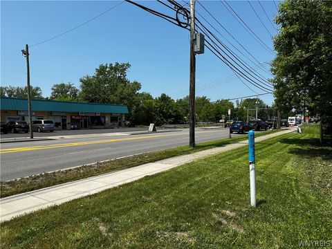 Photo of 5867 Transit Road E, Lancaster, NY 14043 (MLS # B1673799)