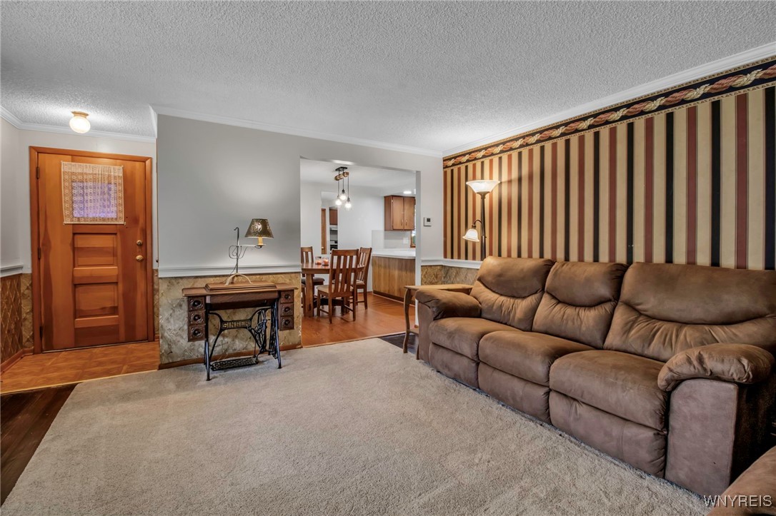 212 Wagner Avenue, Cheektowaga, New York image 10