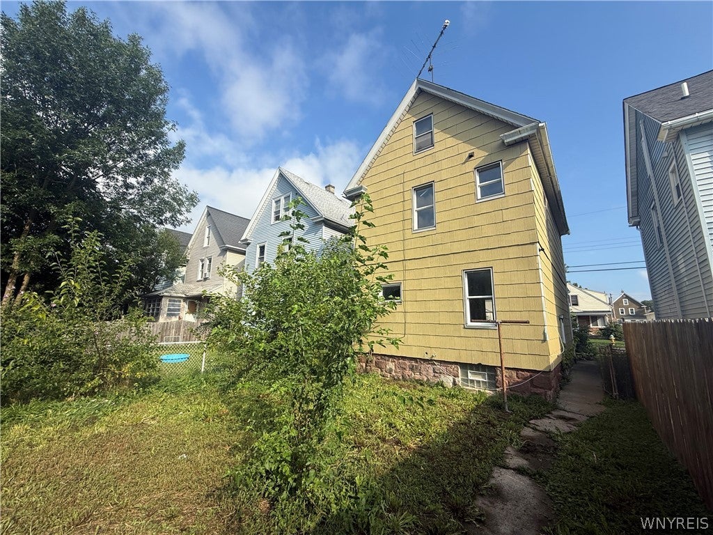 2217 La Salle Avenue