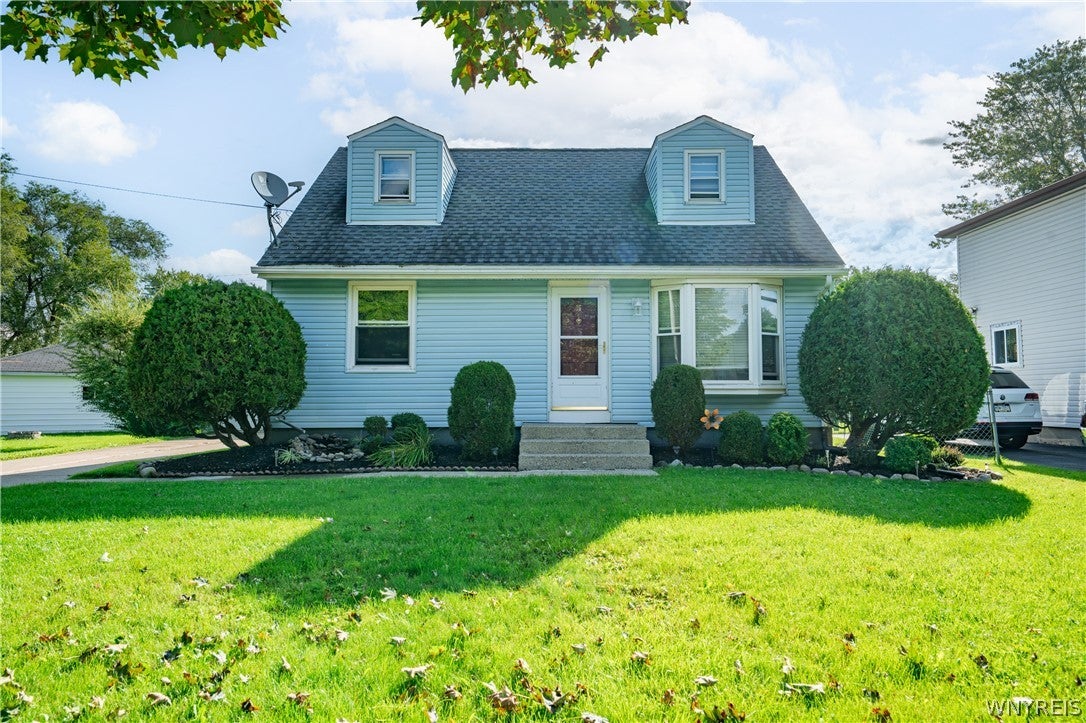 16 Broezel Avenue