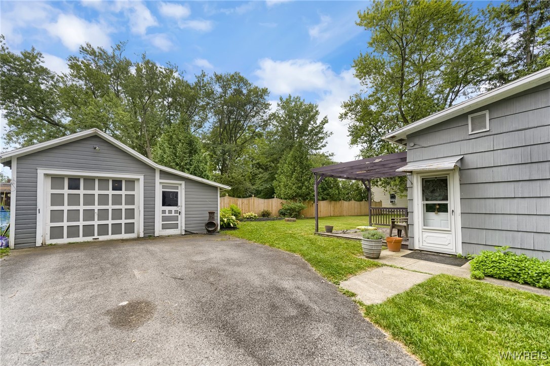 79 Newton Road, Hamburg, New York image 4
