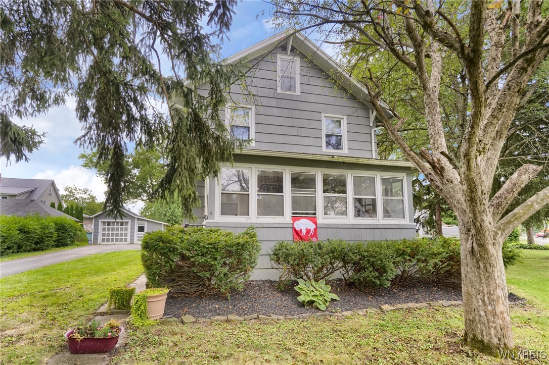 79 Newton Road, Hamburg, New York image 1
