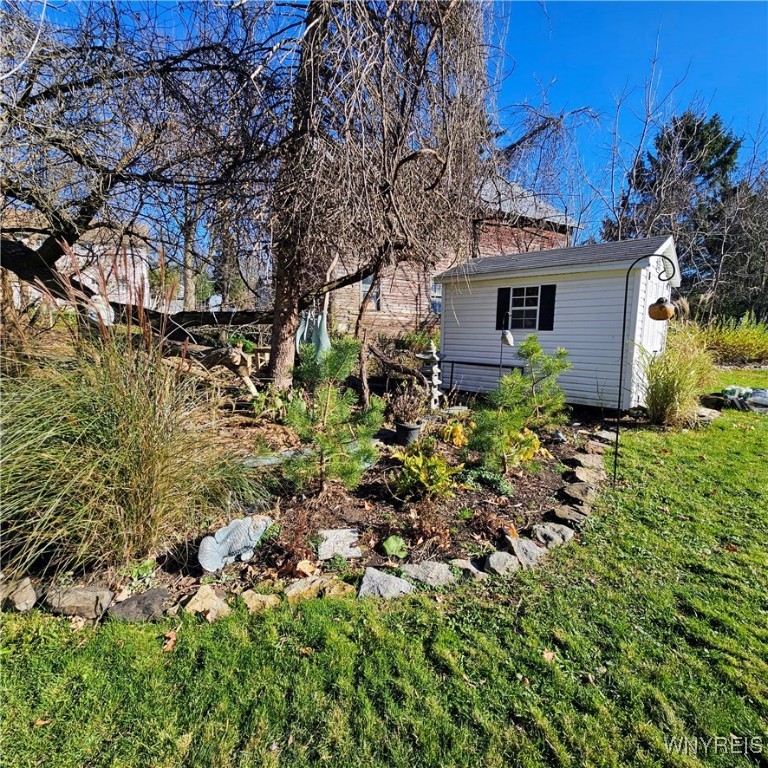 Shelby, New York 14103, United States, 3 Bedrooms Bedrooms, ,1 BathroomBathrooms,Residential,Pending,33102