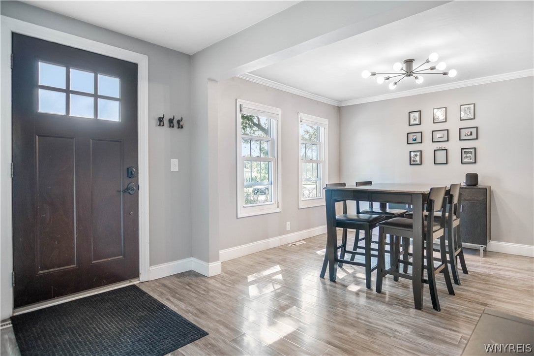 16 Cloverdale Road