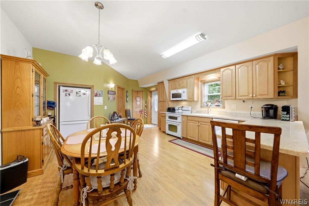 3 Maple Avenue
