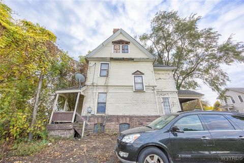 Photo of 33 Emerson Street, Rochester, NY 14613 (MLS # B1654337)