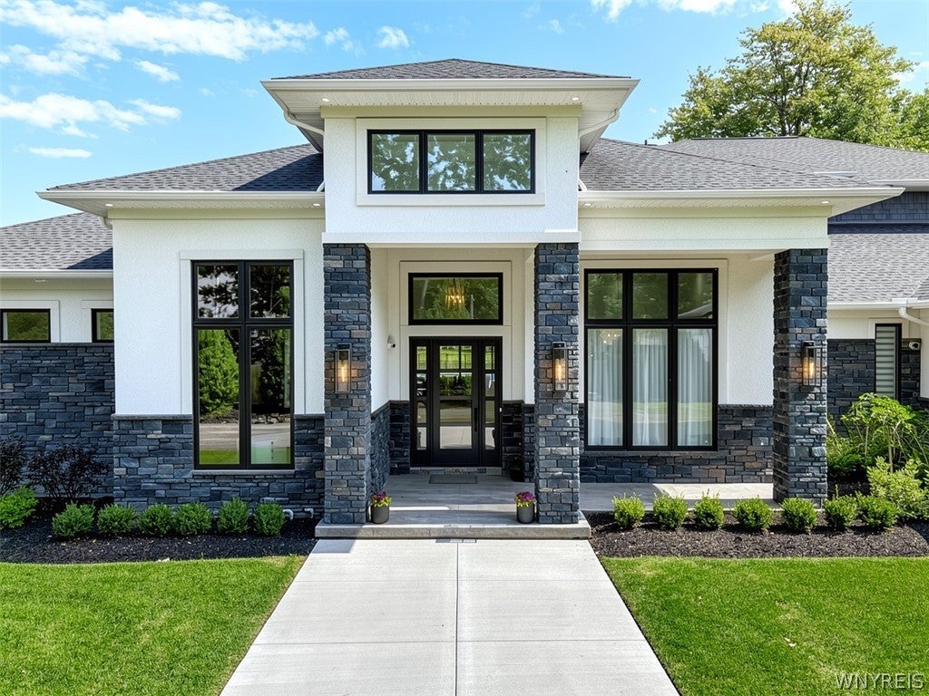 11 Sanctuary Court