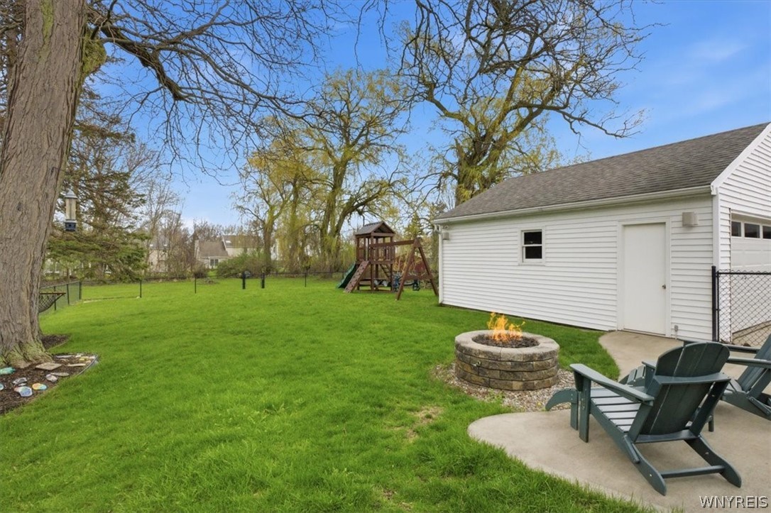 121 Country Parkway