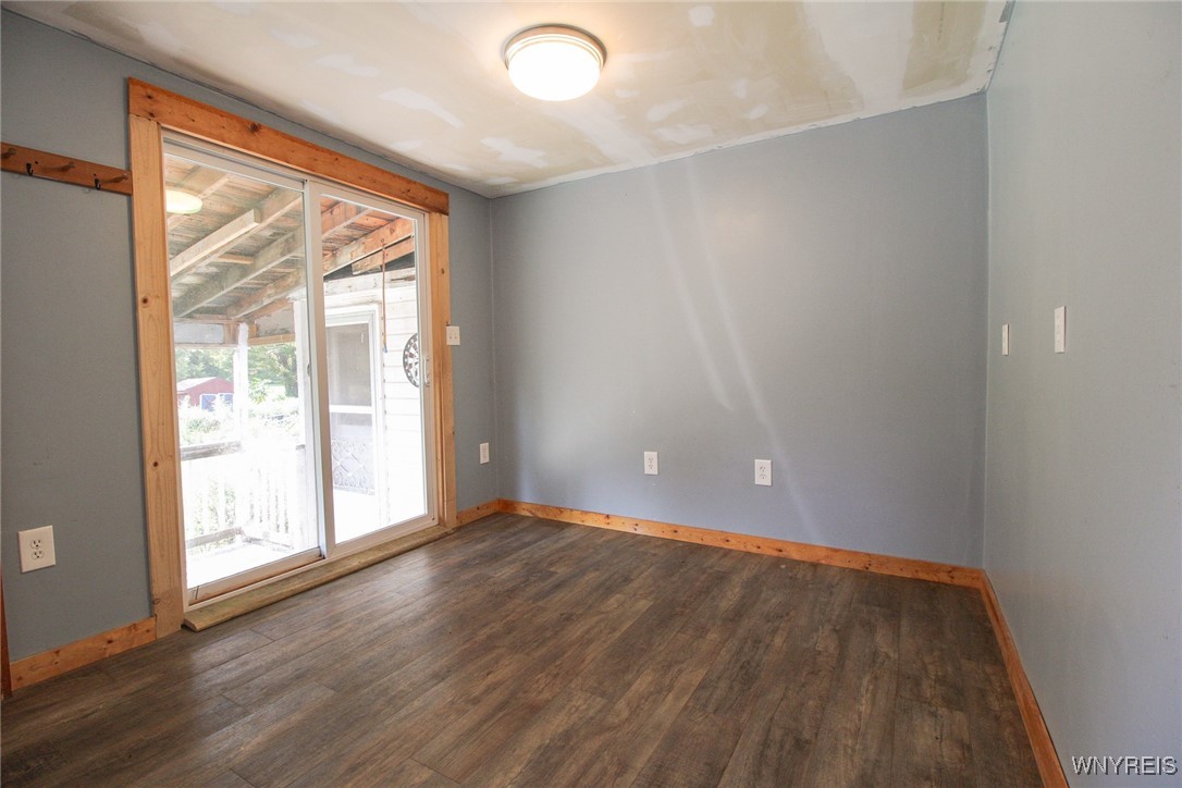 Cambria, New York 14094, United States, 3 Bedrooms Bedrooms, ,1 BathroomBathrooms,Residential,Pending,205908