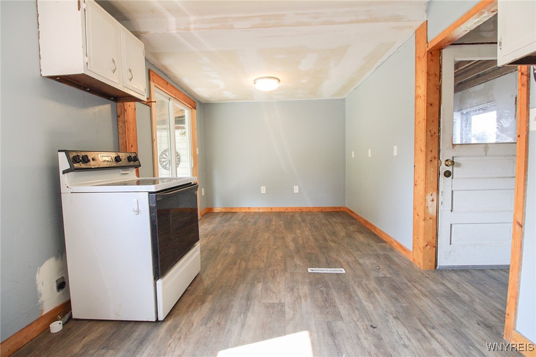 Cambria, New York 14094, United States, 3 Bedrooms Bedrooms, ,1 BathroomBathrooms,Residential,Pending,205908