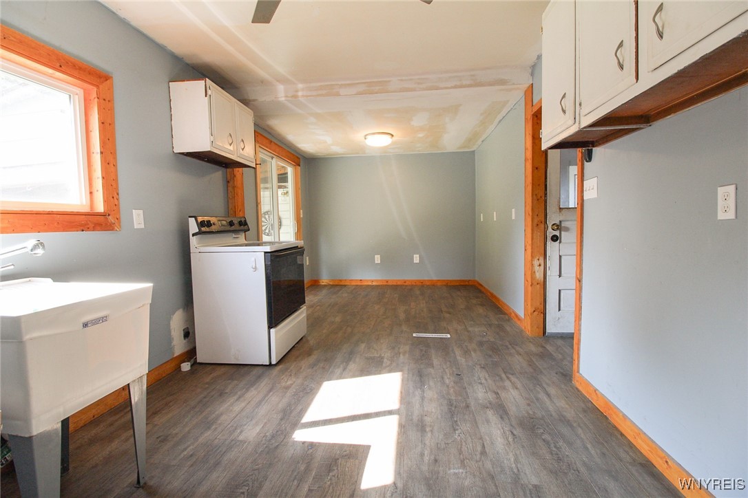 Cambria, New York 14094, United States, 3 Bedrooms Bedrooms, ,1 BathroomBathrooms,Residential,Pending,205908