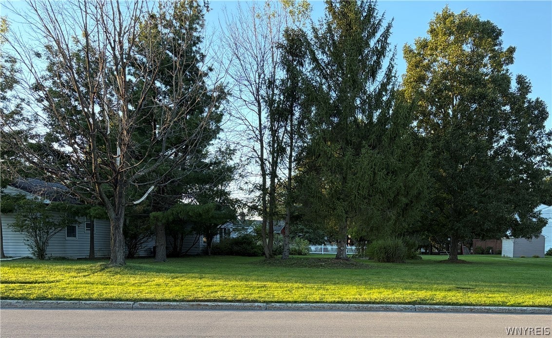 374 Woodward Crescent