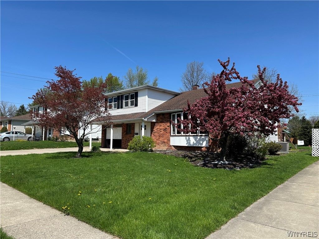 Photo of 221 Marrano Drive, Lancaster, NY 14043 (MLS # B1679421)