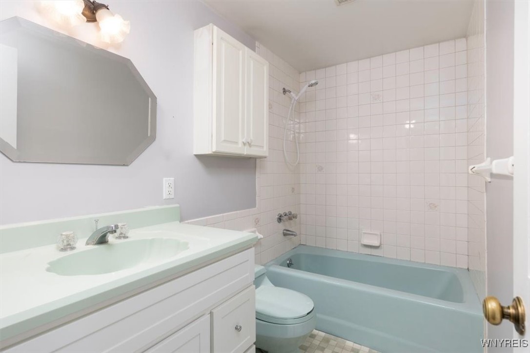 268 Meadowlawn Road, Cheektowaga, New York image 14