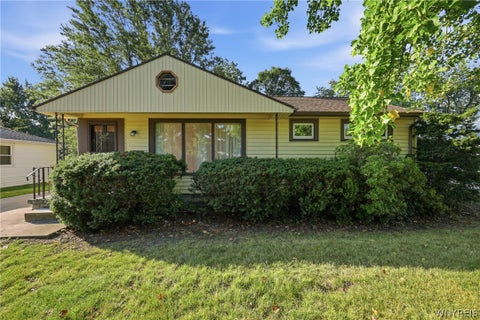 Photo of 182 Bennington Road, Amherst, NY 14226 (MLS # B1704832)
