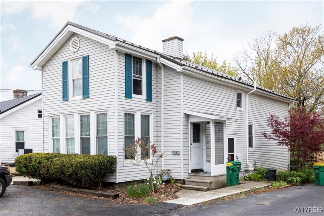 432 Pleasant Avenue, Hamburg, New York image 1