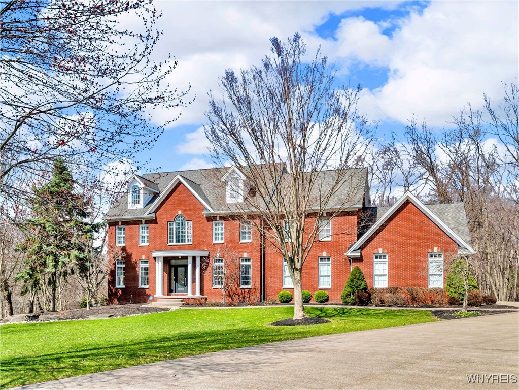 16 Woodstream Trl, Orchard Park, New York image 1