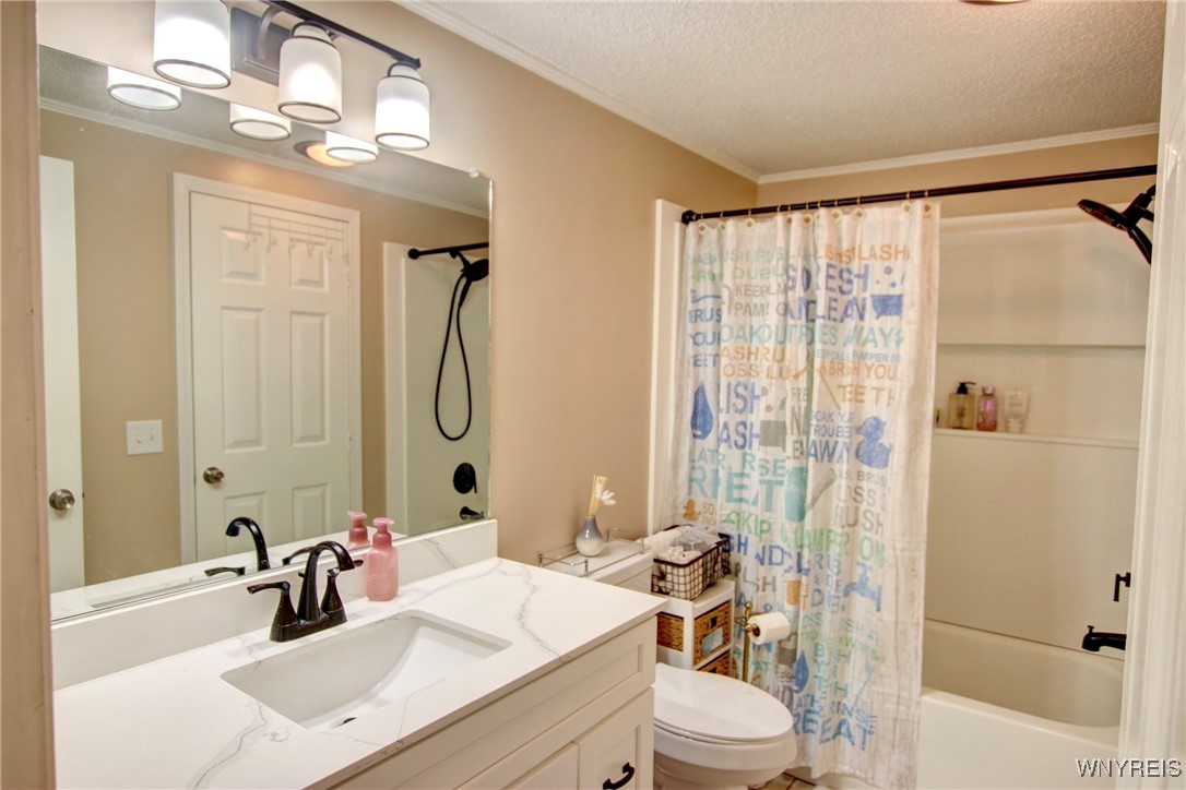 66 Parkside Circle, Cheektowaga, New York image 13