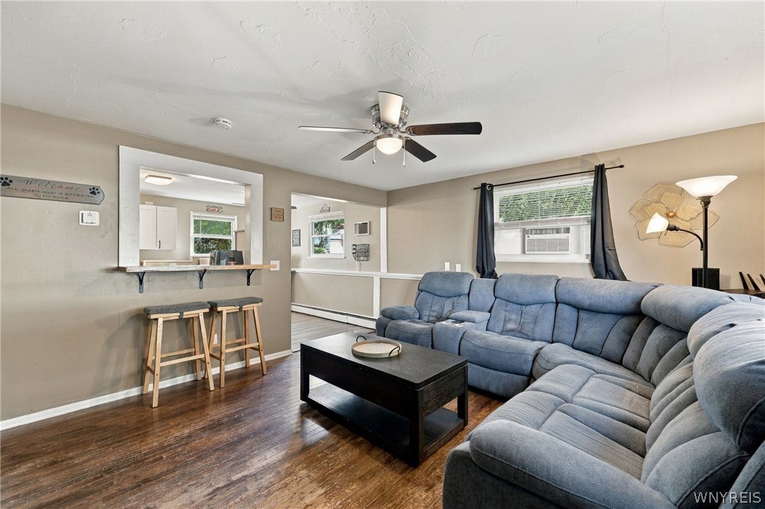 2819 Main Street