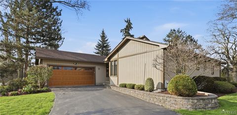 Photo of 72 Little Robin Road, Amherst, NY 14228 (MLS # B1674027)