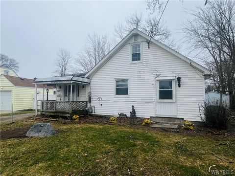 Homes For Sale - 8249 Witkop Avenue<br/> Niagara County, Niagara Falls, NY 14304