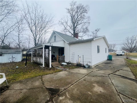 Tiny photo for 8249 Witkop Avenue, Niagara Falls, NY 14304 (MLS # B1668712)