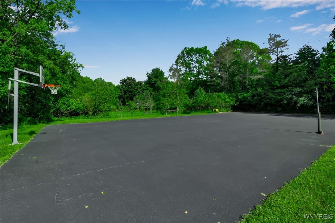 591 Girdle Road, Elma, New York image 38