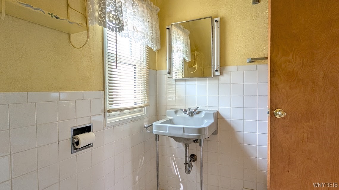56 Calvert Boulevard, Tonawanda, New York image 27