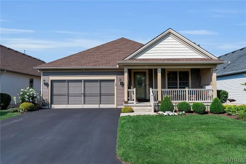 Photo of 17 Pelham Road, Lancaster, NY 14086 (MLS # B1720197)