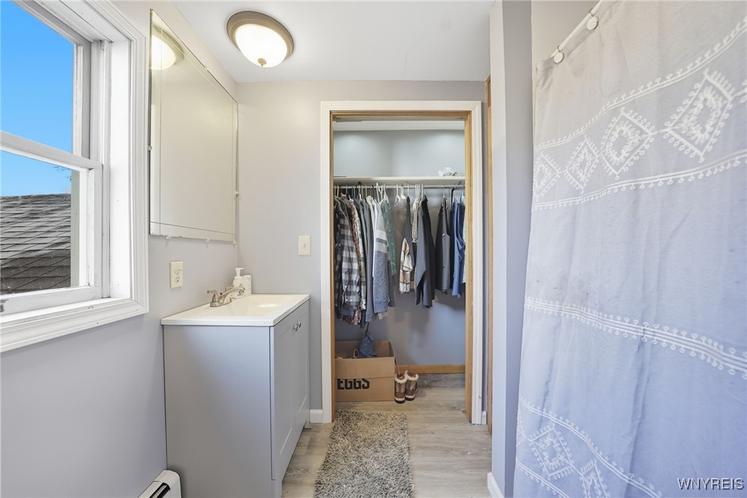 Shelby, New York 14103, United States, 4 Bedrooms Bedrooms, ,2 BathroomsBathrooms,Residential,Active,229661