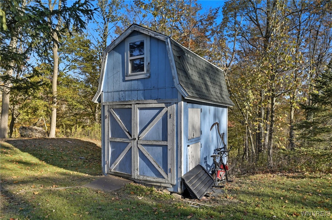 Shelby, New York 14103, United States, 4 Bedrooms Bedrooms, ,2 BathroomsBathrooms,Residential,Active,229661