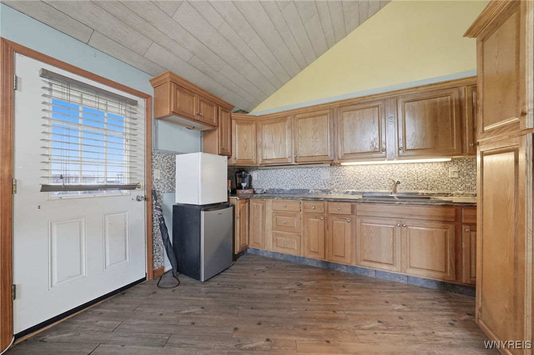 Shelby, New York 14103, United States, 4 Bedrooms Bedrooms, ,2 BathroomsBathrooms,Residential,Active,229661