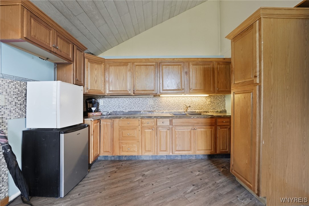 Shelby, New York 14103, United States, 4 Bedrooms Bedrooms, ,2 BathroomsBathrooms,Residential,Active,229661